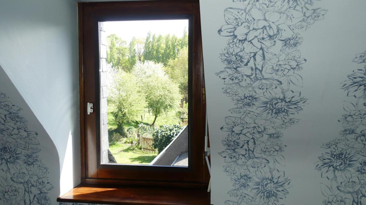 Auberge De La Chesnaie Pleudihen-sur-Rance Esterno foto