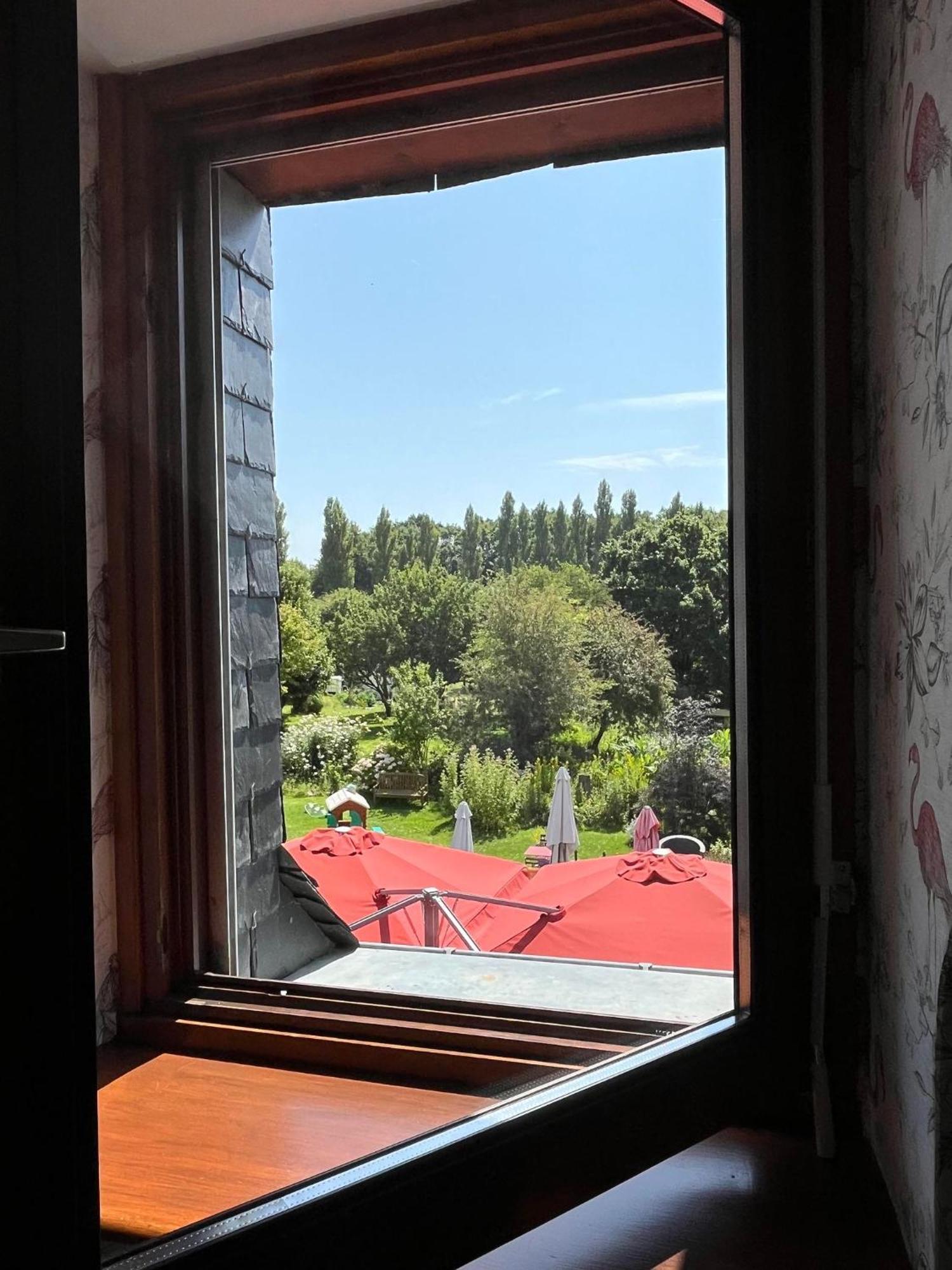 Auberge De La Chesnaie Pleudihen-sur-Rance Esterno foto