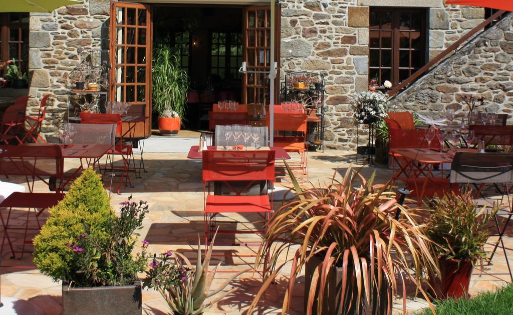 Auberge De La Chesnaie Pleudihen-sur-Rance Esterno foto